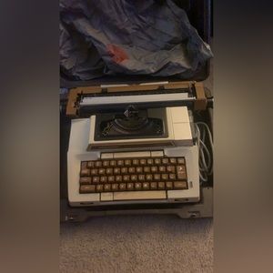 Smith Corona 2200 electric typewriter